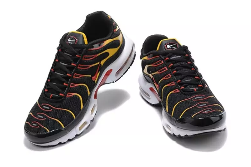 nike air max plus tn  homme noir jaune rouge2